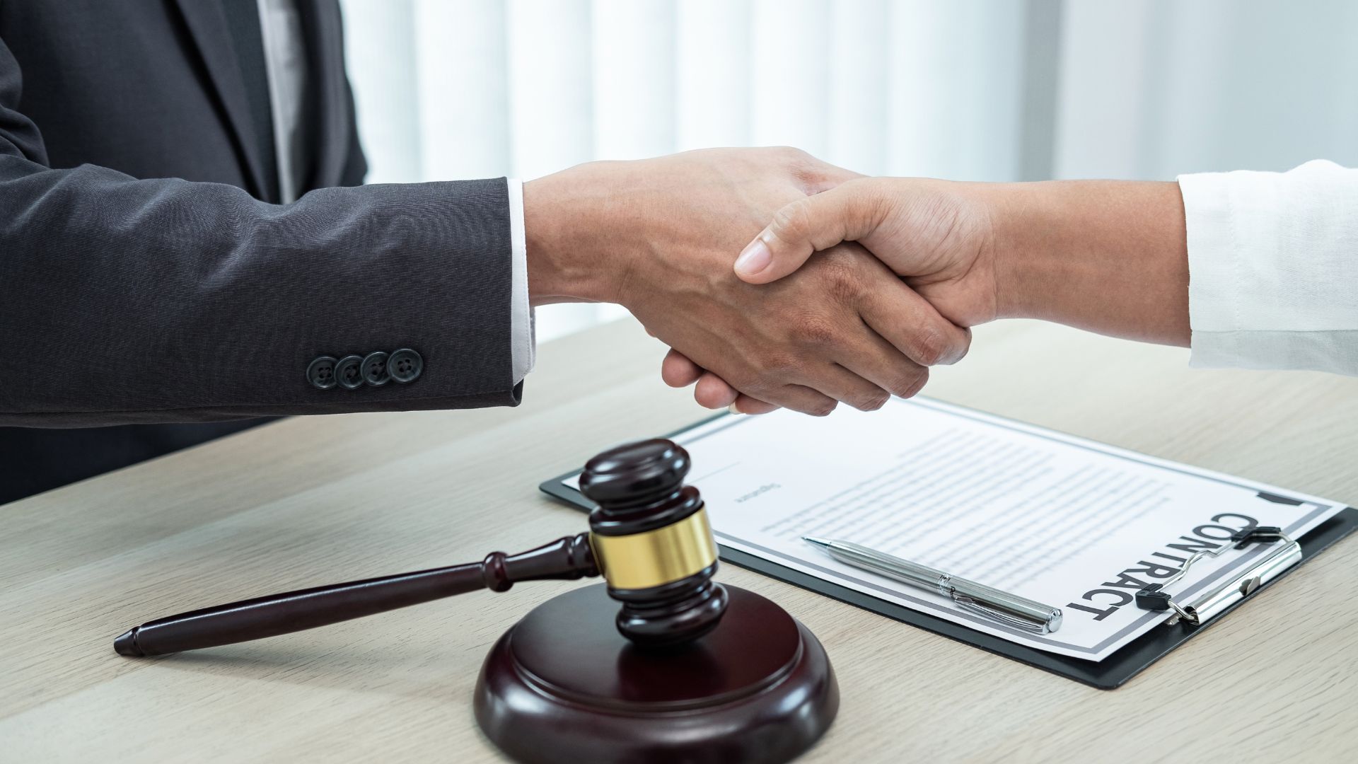How Robert Hindin & Associates Builds Truck Accident Claims for Maximum Compensation in California