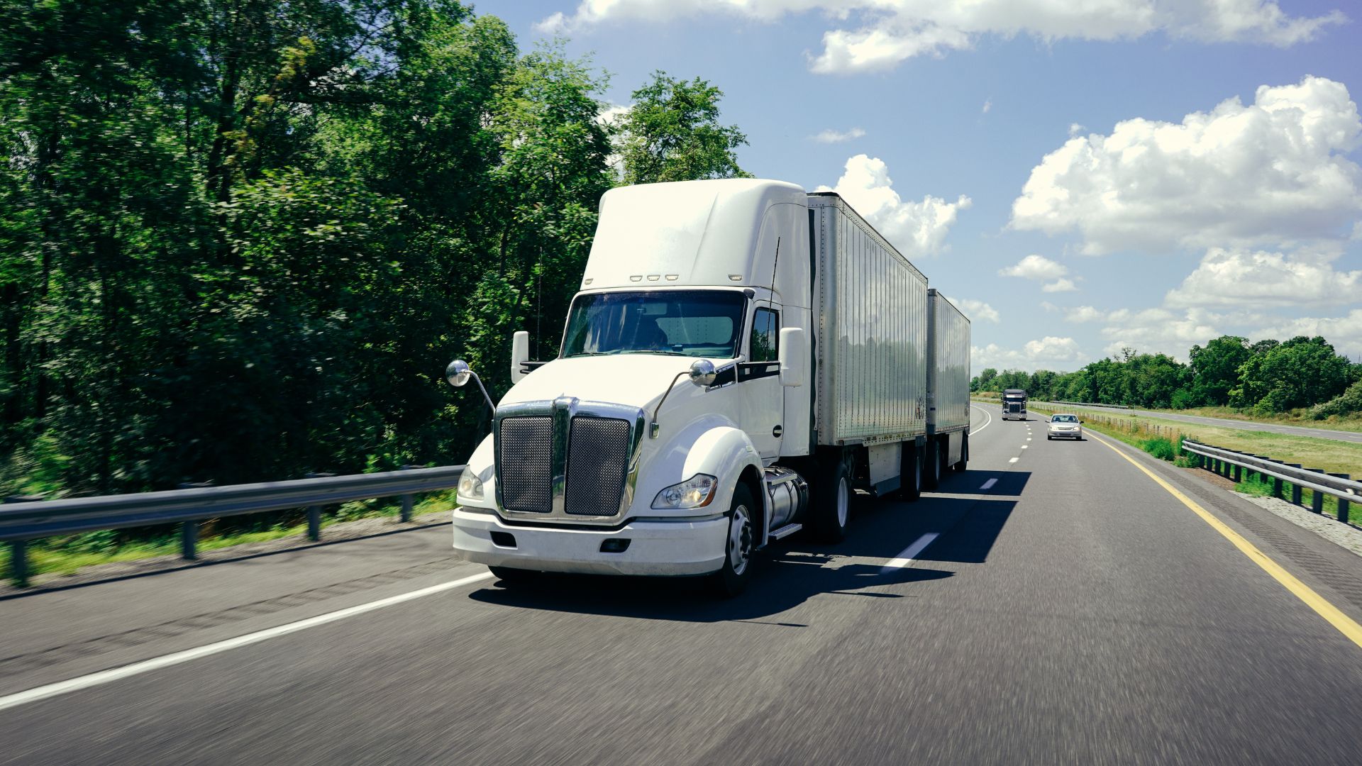 Contact Truck Accident Lawyers In Chula Vista, Robert Hindin And Associates - Call Us Today