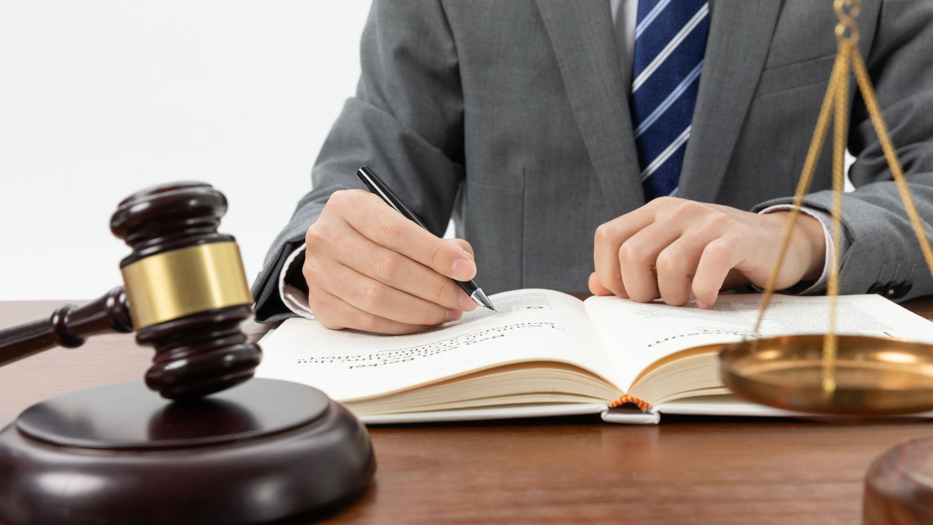 How Robert Hindin & Associates Handles Los Angeles Rideshare Accident Claims in CA