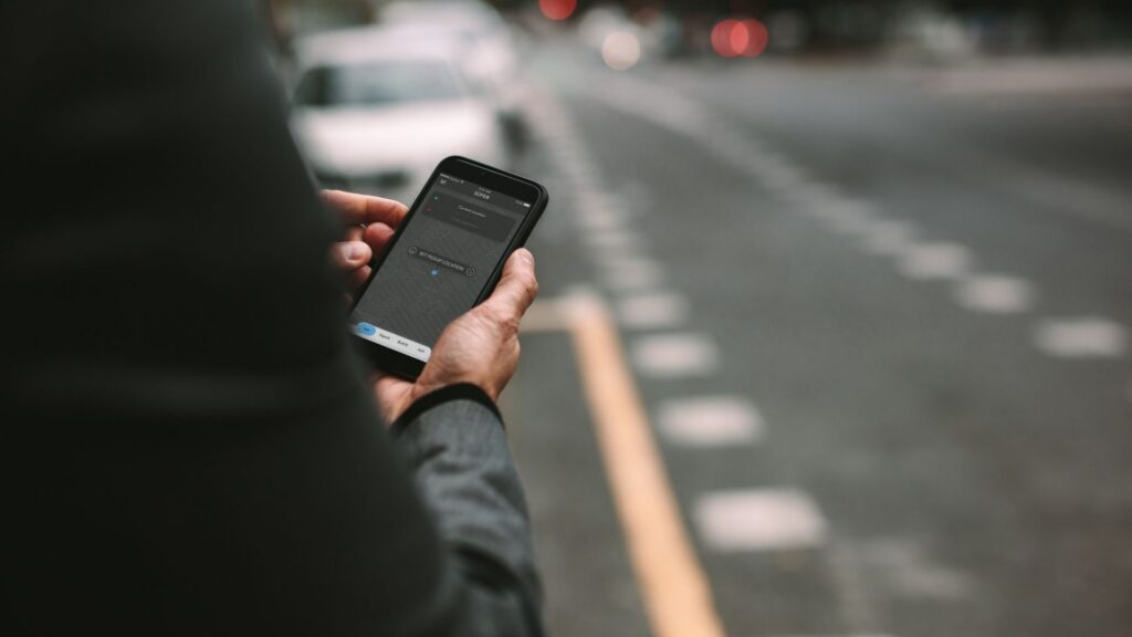 Rideshare Accident Lawyers in Bakersfield at Robert Hindin & Associates