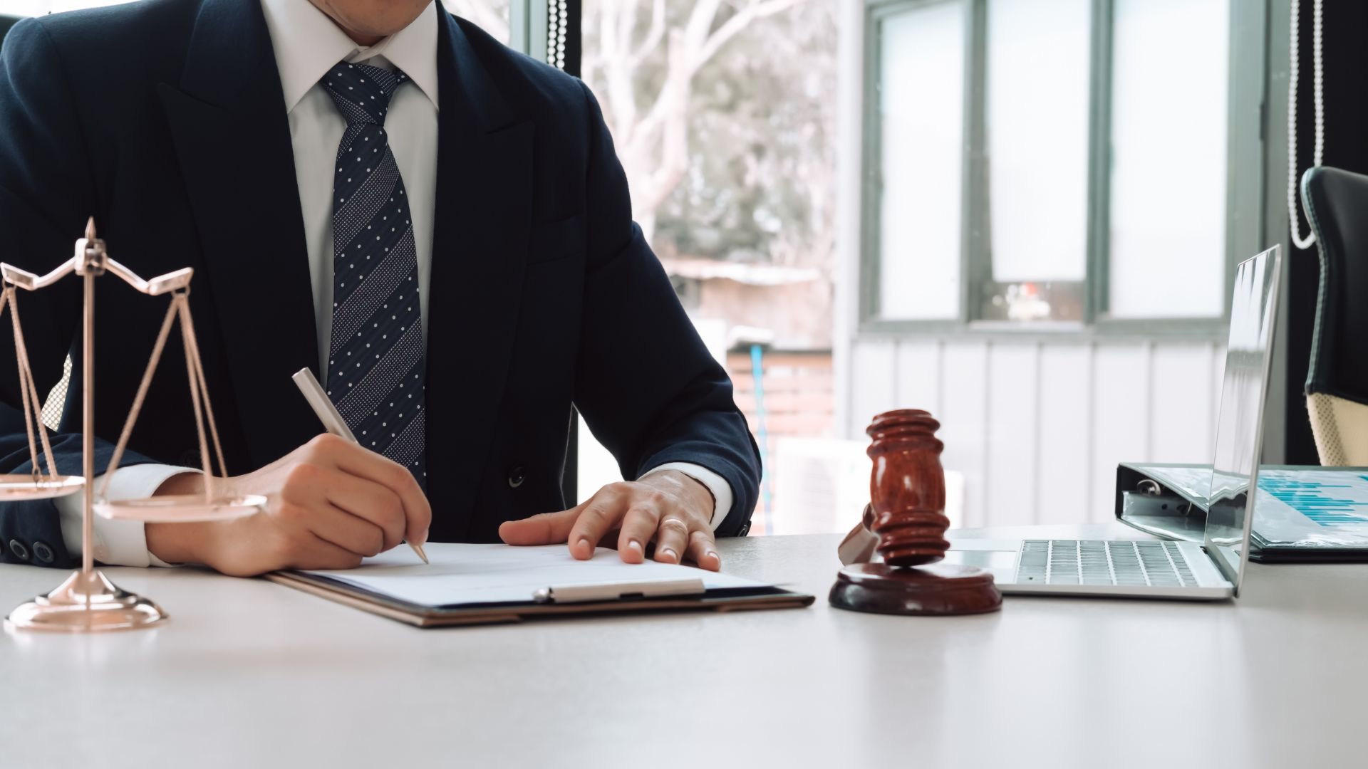 Why Bakersfield Residents Trust Robert Hindin & Associates for Rideshare Accident Claims in CA